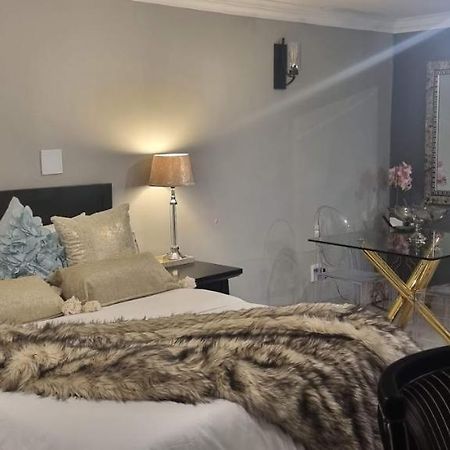 The Throne Appartement Johannesburg Buitenkant foto