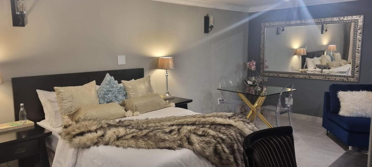 The Throne Appartement Johannesburg Buitenkant foto